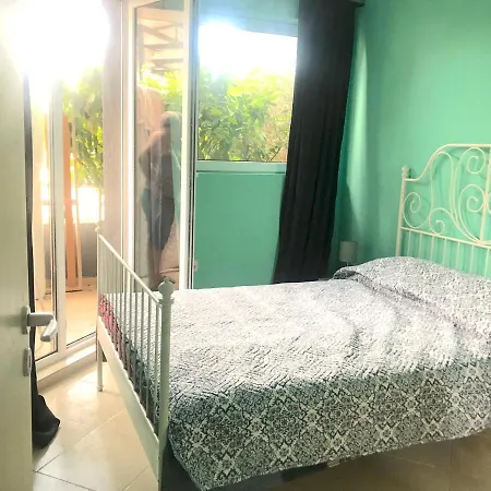 Emberli Lozenetz One Bedroom Flat * ロゼネッツ